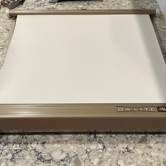 Vintage Da-lite handy Portable Projector Screen Retractable 18"×17" - Picture 8 of 11